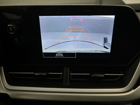 Certified 2024 Chevrolet Trax RS w/ Driver Confidence Package image 15