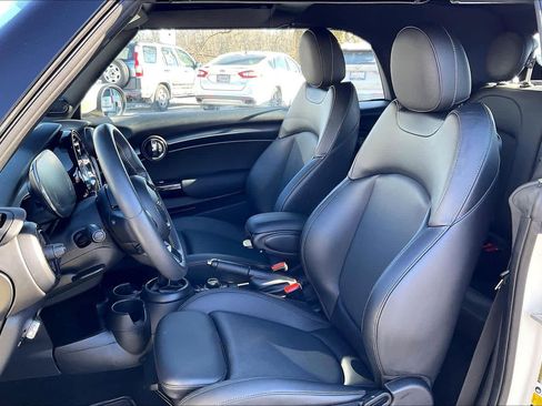 Certified 2023 MINI Cooper S image 8