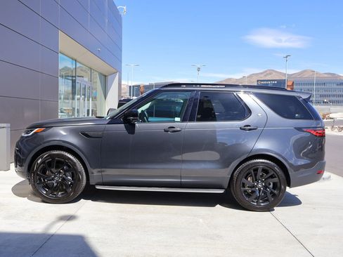 Certified 2025 Land Rover Discovery S AWD/4WD image 11
