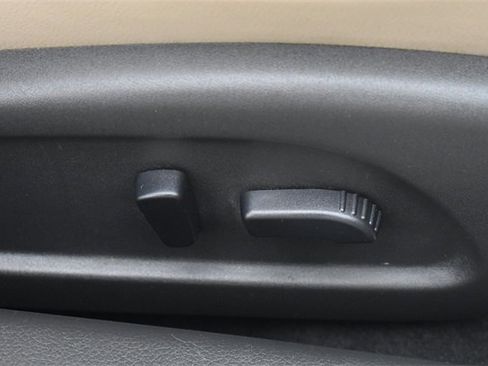 Used 2017 Nissan Altima 2.5 SL w/ Moonroof Package image 12