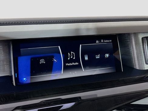 Used 2018 Rolls-Royce Phantom Sedan image 14