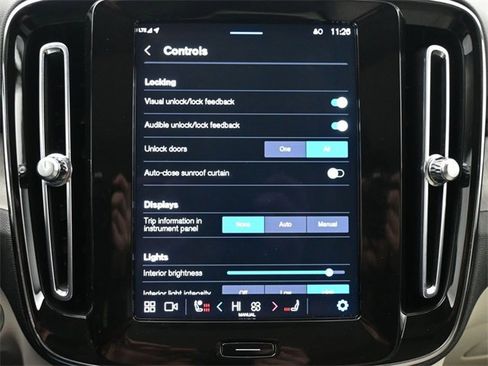 Used 2023 Volvo XC40 B5 Ultimate w/ Protection Package Premier image 22