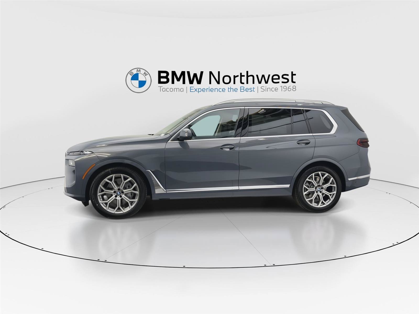 New 2026 BMW X7 xDrive40i w/ Premium Package AWD/4WD image 10