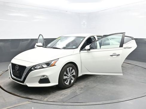 Used 2021 Nissan Altima 2.5 S FWD image 39