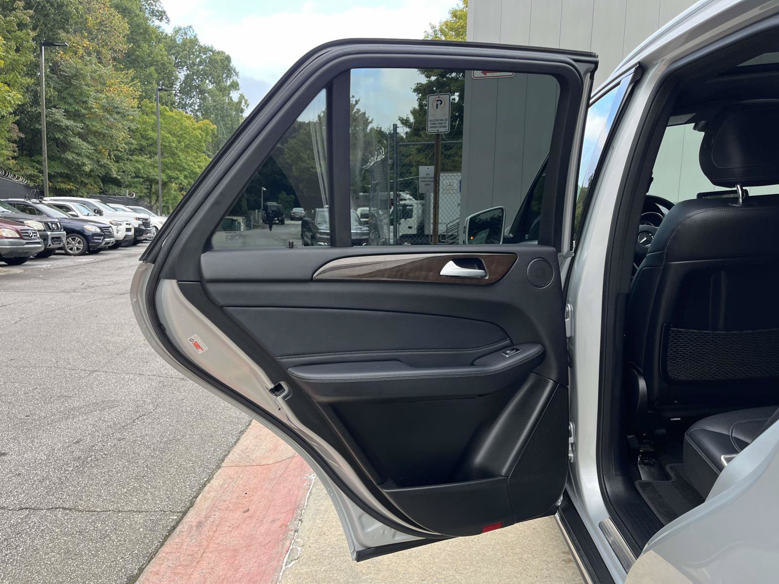 Used 2018 Mercedes-Benz GLE 350 4MATIC image 41