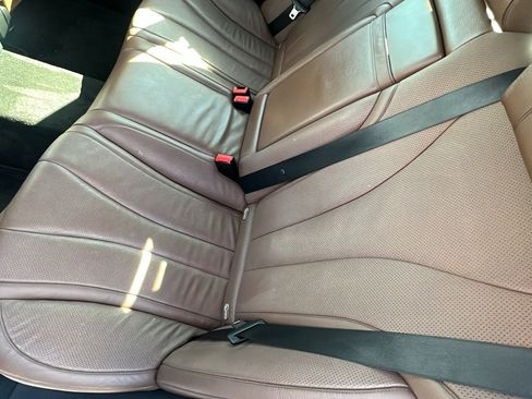 Used 2015 Mercedes-Benz S 550 Sedan image 18