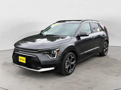 Used 2023 Kia Niro EX Touring