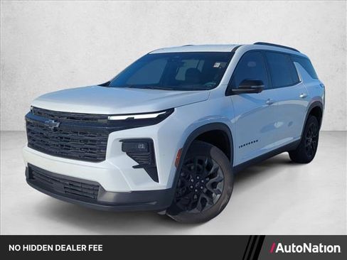 Used 2024 Chevrolet Traverse LT w/ Midnight/Sport Edition FWD image 1