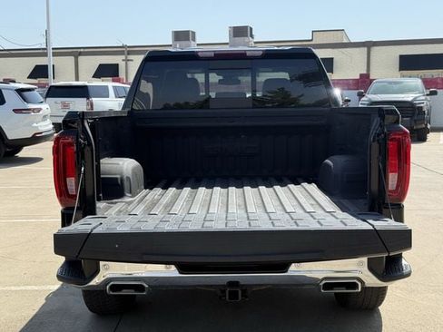 Used 2023 GMC Sierra 1500 SLT AWD/4WD image 34