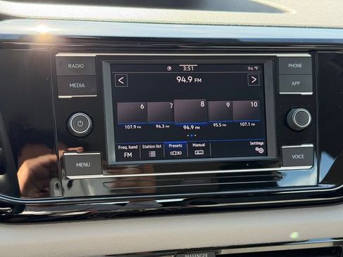 Certified 2024 Volkswagen Taos S FWD image 21