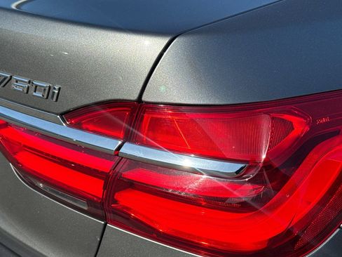 Used 2016 BMW 750i xDrive AWD/4WD image 7