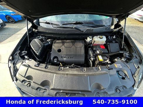 Used 2021 Chevrolet Traverse Premier w/ Redline Edition image 9