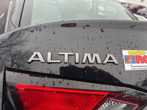 Certified 2024 Nissan Altima 2.5 SV image 30