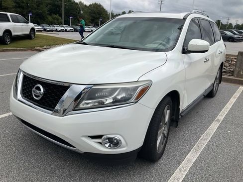 Used 2015 Nissan Pathfinder Platinum image 14