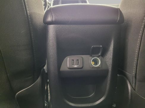 Used 2021 Chevrolet Colorado LT w/ LT Convenience Package image 22