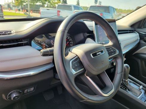 Used 2022 Jeep Compass Limited AWD/4WD image 10