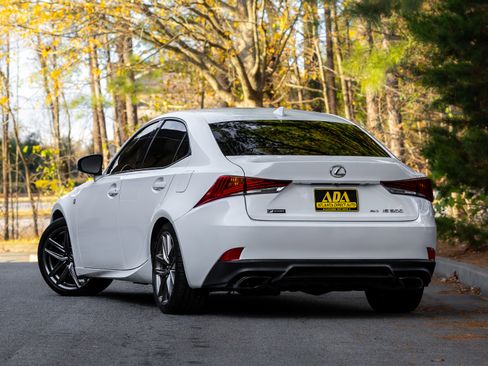 Used 2017 Lexus IS 300 AWD image 3