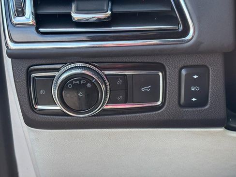 Used 2021 Lincoln Navigator Black Label w/ Cargo Convenience Package image 18