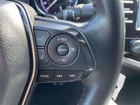 Used 2019 Toyota Camry SE image 32