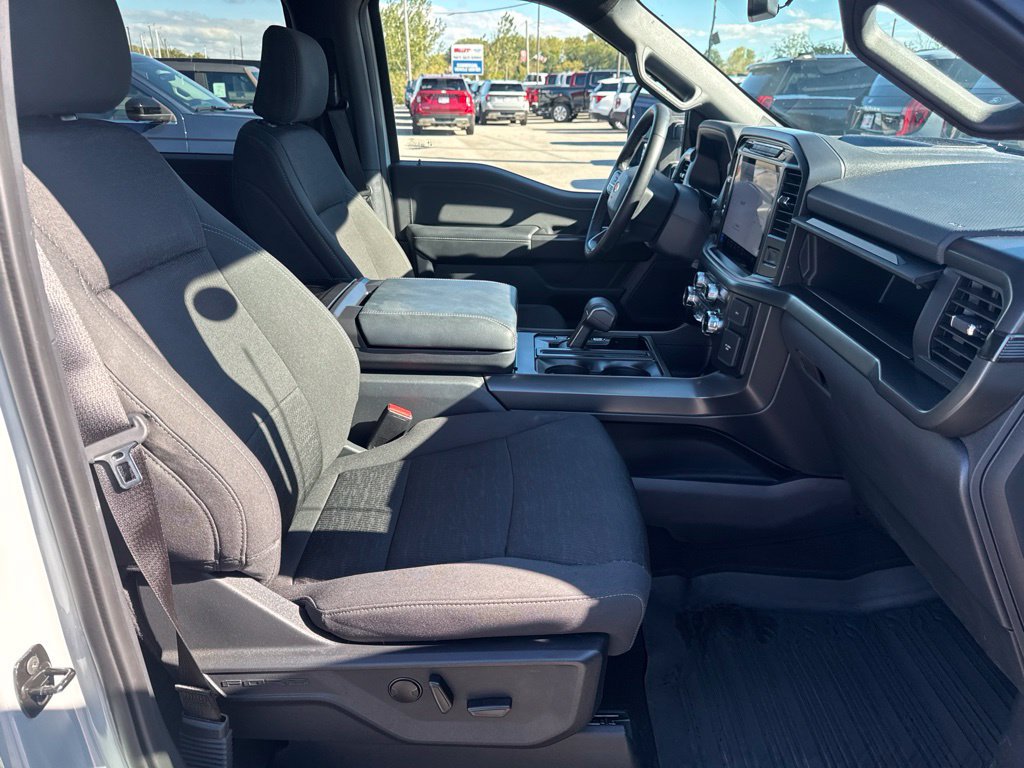 Used 2024 Ford F250 Lariat w/ Chrome Package AWD/4WD image 35