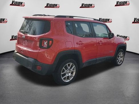 Used 2023 Jeep Renegade Latitude w/ Sun/Sound Group image 5
