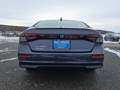 Used 2023 Honda Accord EX image 5