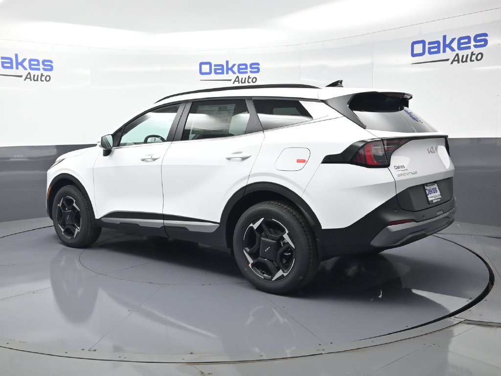 Certified 2026 Kia Sportage EX w/ EX Panorama Roof Package AWD/4WD image 5