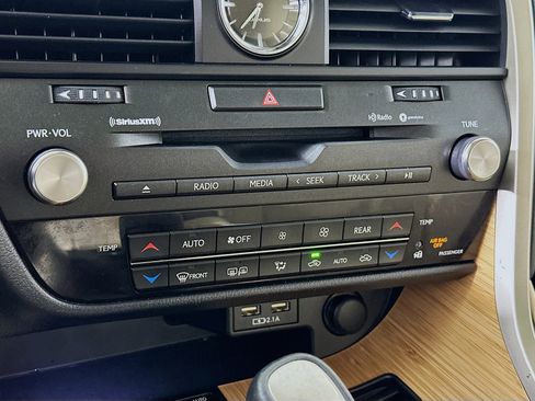 Used 2021 Lexus RX 350L FWD w/ Premium Package image 17