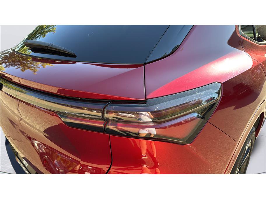 Used 2024 Chevrolet Equinox EV LT FWD image 11