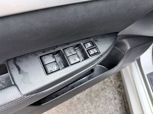 Used 2010 Subaru Legacy 2.5i Premium image 14