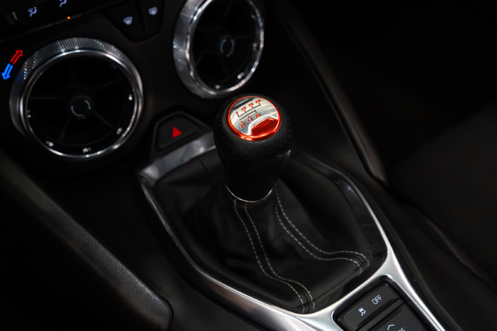 Used 2023 Chevrolet Camaro LT RWD image 13