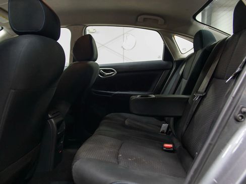 Used 2019 Nissan Sentra SR image 25