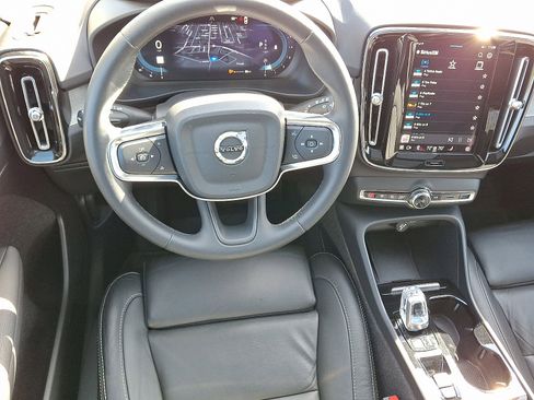 Used 2023 Volvo XC40 B5 Plus w/ Driver Assist Package image 11