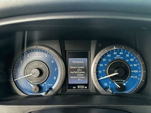 Used 2019 Toyota Sienna XLE image 17