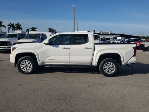 Used 2024 Toyota Tacoma SR5 image 8