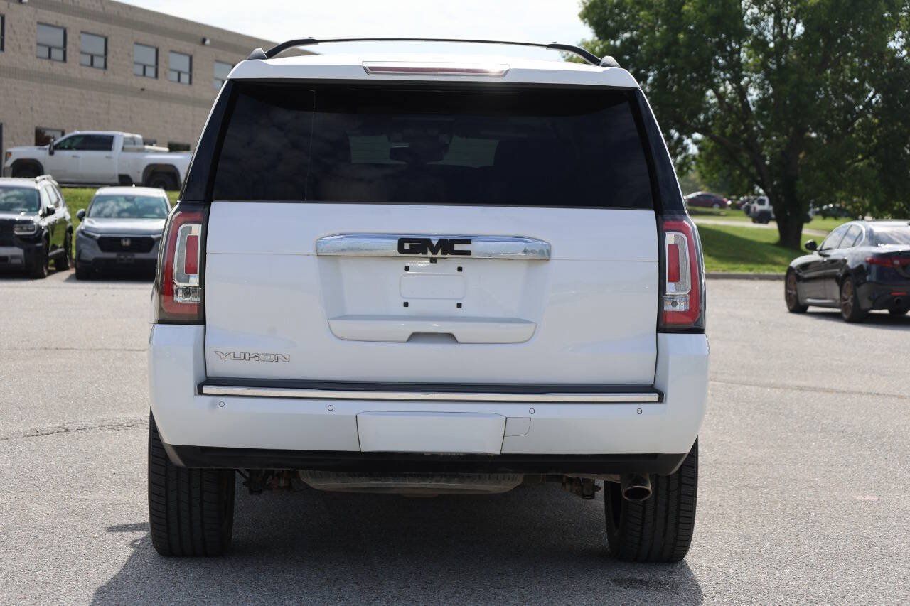 Used 2016 GMC Yukon Denali w/ Open Road Package AWD/4WD image 10