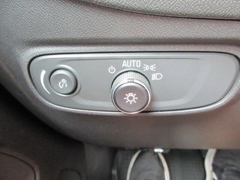 Used 2024 Chevrolet Equinox LT w/ LPO, Floor Liner Package image 17