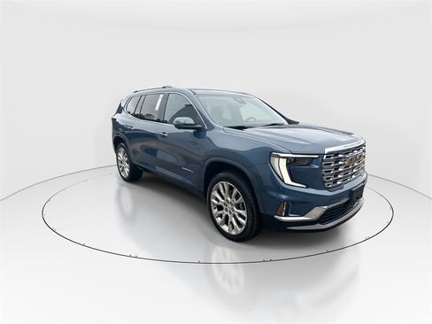 Used 2024 GMC Acadia Denali w/ Super Cruise Package image 2