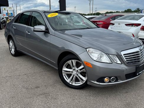Used 2010 Mercedes-Benz E 350 4MATIC Sedan image 2