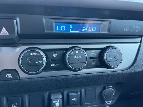 Used 2022 Toyota Tacoma SR5 image 12