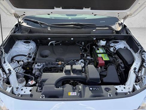 Used 2025 Toyota RAV4 XLE FWD image 25