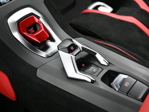 Used 2024 Lamborghini Huracan STO image 24