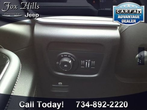 Used 2024 Jeep Grand Cherokee L Overland w/ Rear Seat Video Group I image 19
