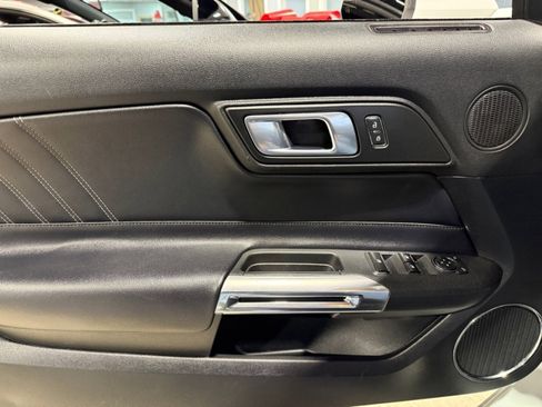 Used 2020 Ford Mustang GT Premium image 31