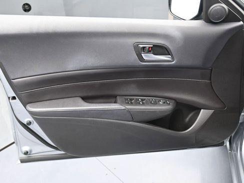 Used 2019 Acura ILX image 13