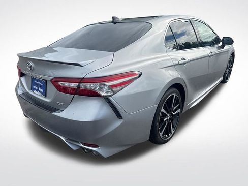 Used 2018 Toyota Camry XSE image 5