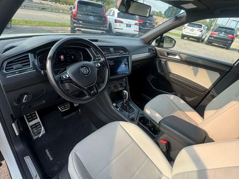 Used 2019 Volkswagen Tiguan SEL Premium R-Line image 9