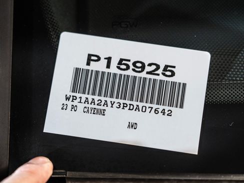 Certified 2023 Porsche Cayenne AWD/4WD image 26