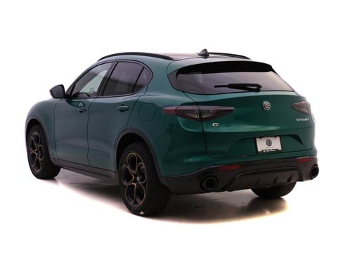 New 2025 Alfa Romeo Stelvio Sprint AWD/4WD image 5