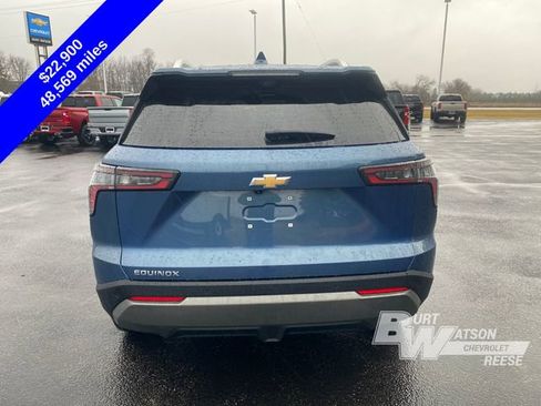 Used 2025 Chevrolet Equinox LT w/ Convenience Package II image 6